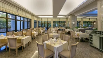 OZKAYMAK FALEZ HOTEL Restaurants