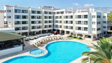 OZKAYMAK OTEM HOTEL Pools & Beach