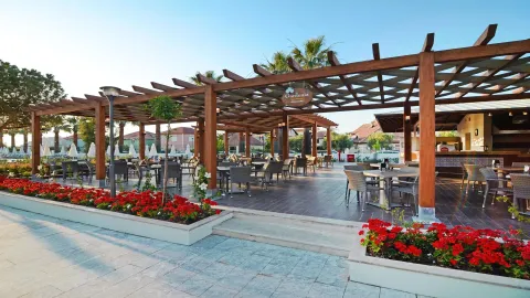 PALM WINGS BEACH RESORT AND SPA KUSADASI Restaurants