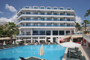 PALMEA HOTEL Pools & Beach