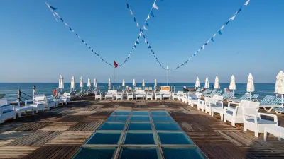 PALMERAS BEACH HOTEL Pools & Beach