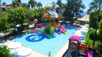 PALMERAS BEACH HOTEL Activities