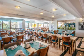 PALMIN HOTEL Restaurants