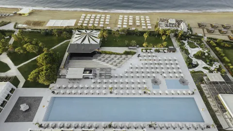 PALOMA FINESSE SIDE Pools & Beach