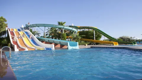 PALOMA OCEANA RESORT Pools & Beach