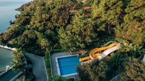 PALOMA PASHA RESORT Pools & Beach