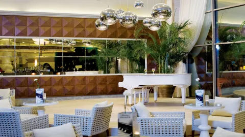 PALOMA PASHA RESORT Bars