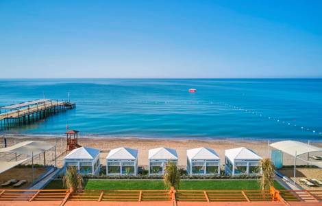 PALOMA SENCIA (ex. CORNELIA DELUXE RESORT ) Pools & Beach