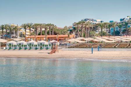 PALOMA SENCIA (ex. CORNELIA DELUXE RESORT ) Pools & Beach