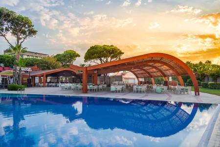 PALOMA SENCIA (ex. CORNELIA DELUXE RESORT ) Bars