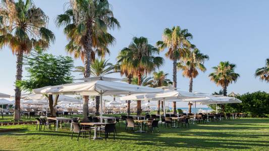 PAPILLON BELVIL RESORT-SPA Restaurants