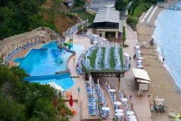 PARADISE BEACH HOTEL Pools & Beach
