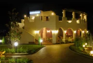PARADISE GARDEN HOTEL Restaurants