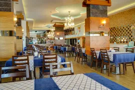 PARADOR BEACH HOTEL Restaurants