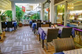 PARADOR BEACH HOTEL Restaurants