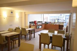 PARION HOUSE Restaurants