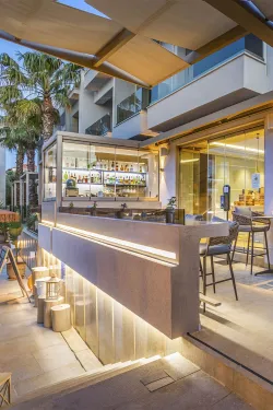 PEFKI DELUXE RESIDENCES Bars