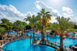 ARMAS PEMAR BEACH Pools & Beach