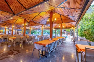 PERDIKIA BEACH HOTEL Restaurants