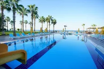 PERRE DELTA HOTEL Pools & Beach