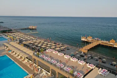PERRE LAMER RESORT - SPA Pools & Beach