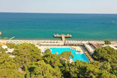 PERRE LAMER RESORT - SPA Pools & Beach