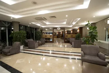 PERRE LAMER RESORT - SPA Lobby