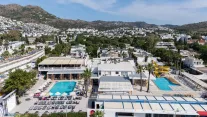 PETUNYA BEACH RESORT Pools & Beach