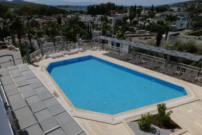 PHOENIX SUN HOTEL Pools & Beach