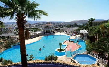 PHOENIX SUN HOTEL Pools & Beach