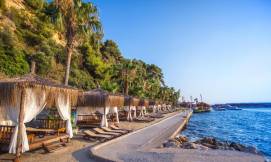 PINE BAY HOLIDAY RESORT Pools & Beach