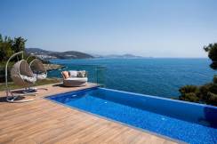 PINE BAY HOLIDAY RESORT Pools & Beach