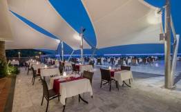 PINE BAY HOLIDAY RESORT Restaurants