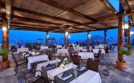 PINE BAY HOLIDAY RESORT Restaurants