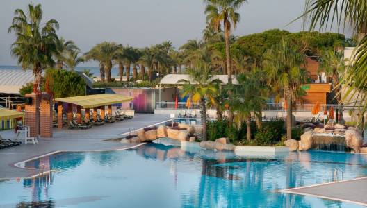 PINE BEACH BELEK Pools & Beach