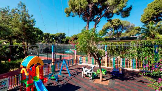 PINE BEACH BELEK Mini Club