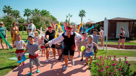 PINE BEACH BELEK Mini Club
