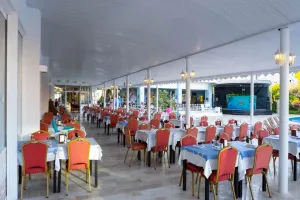 PINE HOUSE HOTEL Restaurants