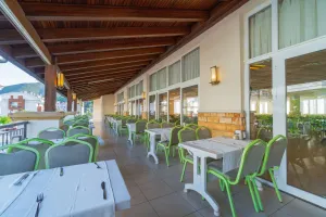 PINETA CLUB HOTEL Restaurants