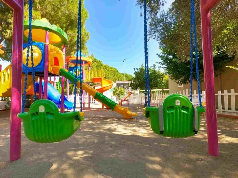PIRATES BEACH CLUB Mini Club
