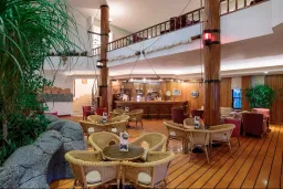 PIRATES BEACH CLUB Restaurants