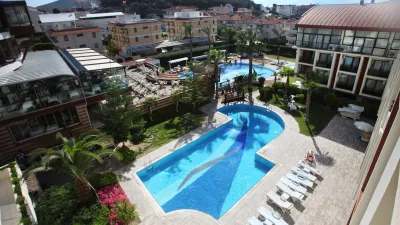 PIRIL HOTEL Pools & Beach