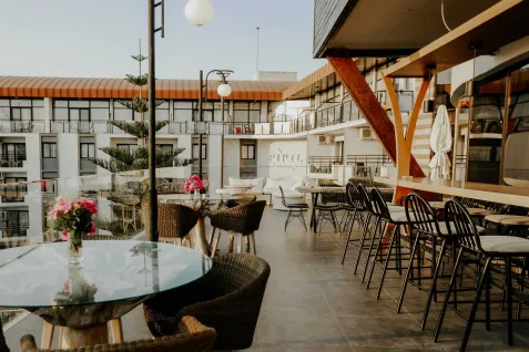 PIRIL HOTEL Bars