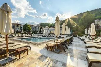 PIRIN PARK HOTEL Pools & Beach