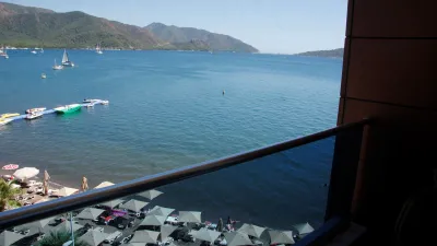 POINT BEACH HOTEL