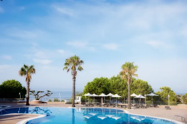POMEGRANATE WELLNESS SPA HOTEL Pools & Beach