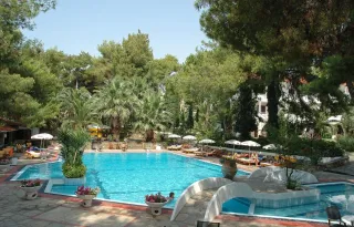 PORFI BEACH HOTEL Pools & Beach
