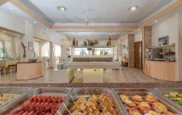PORFI BEACH HOTEL Restaurants