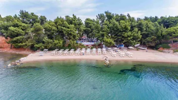 PORFI BEACH HOTEL Pools & Beach