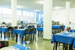 PORT MARINA HOTEL Restaurants
